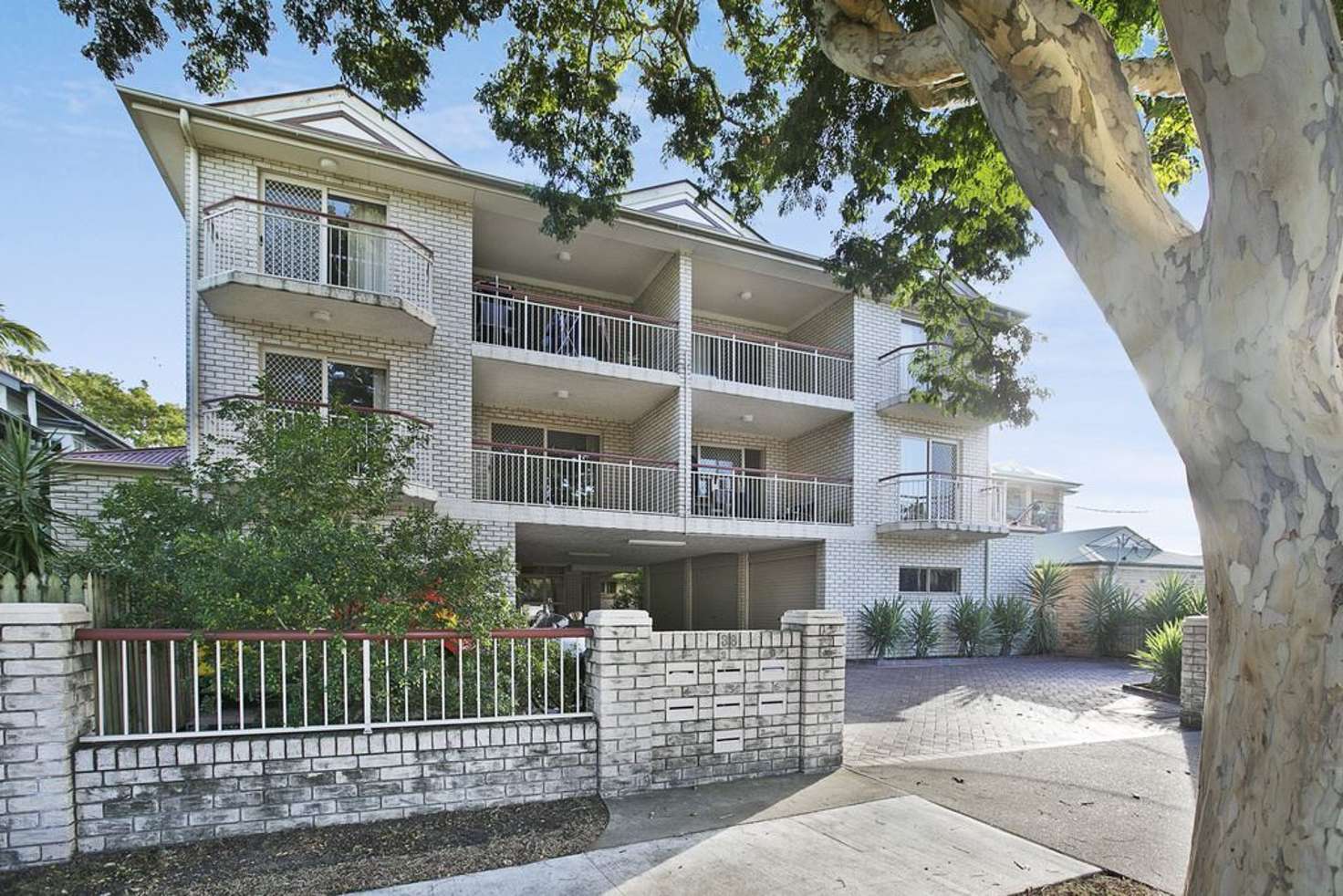 Main view of Homely unit listing, 2/38 Joffre Street, Coorparoo QLD 4151