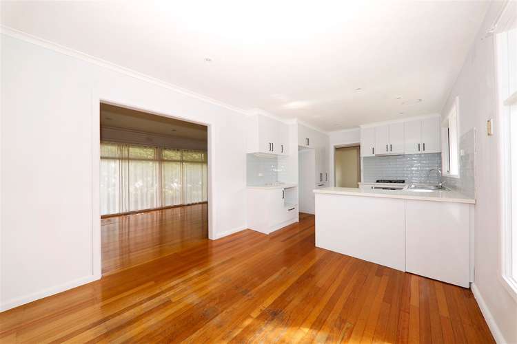 Fifth view of Homely house listing, 19 Solomon Street, Mount Waverley VIC 3149