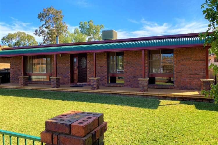 11 Lamrock Street, Cobar NSW 2835