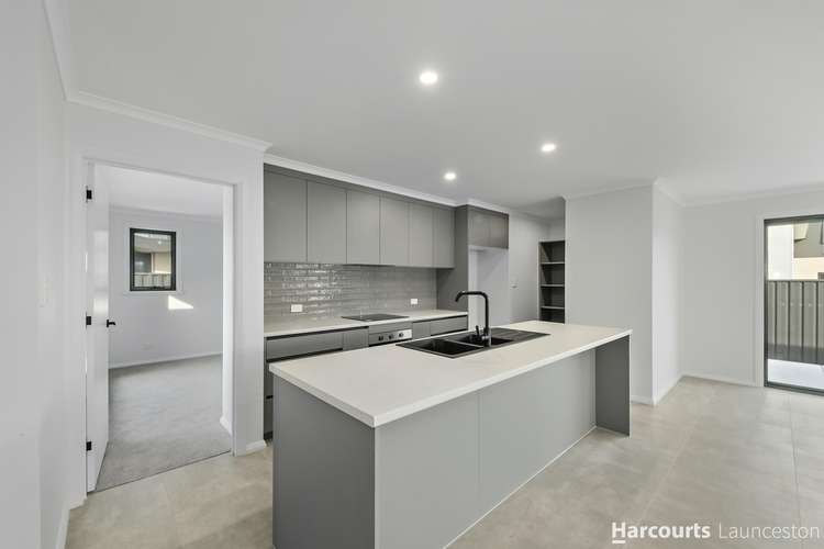 2/3 Garland Grove, Youngtown TAS 7249