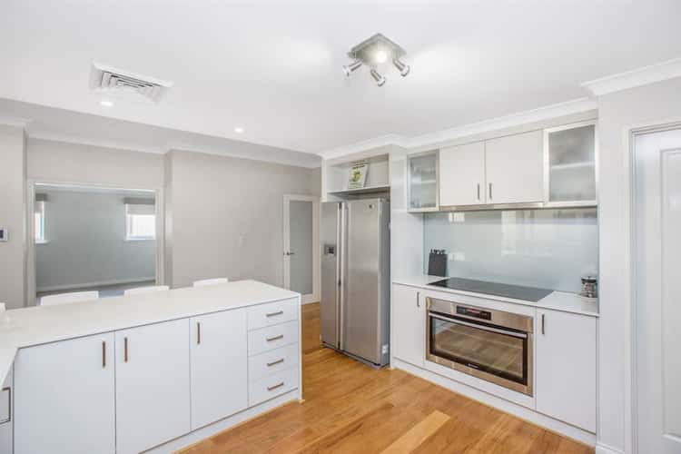 Seventh view of Homely house listing, 31 Descanso Loop, Aubin Grove WA 6164