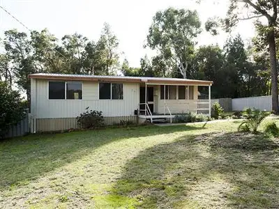 20 School Road, Yarloop WA 6218