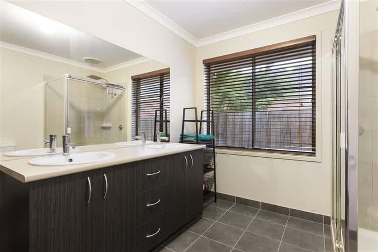 Sixth view of Homely house listing, 21 Jindabyne Avenue, South Morang VIC 3752