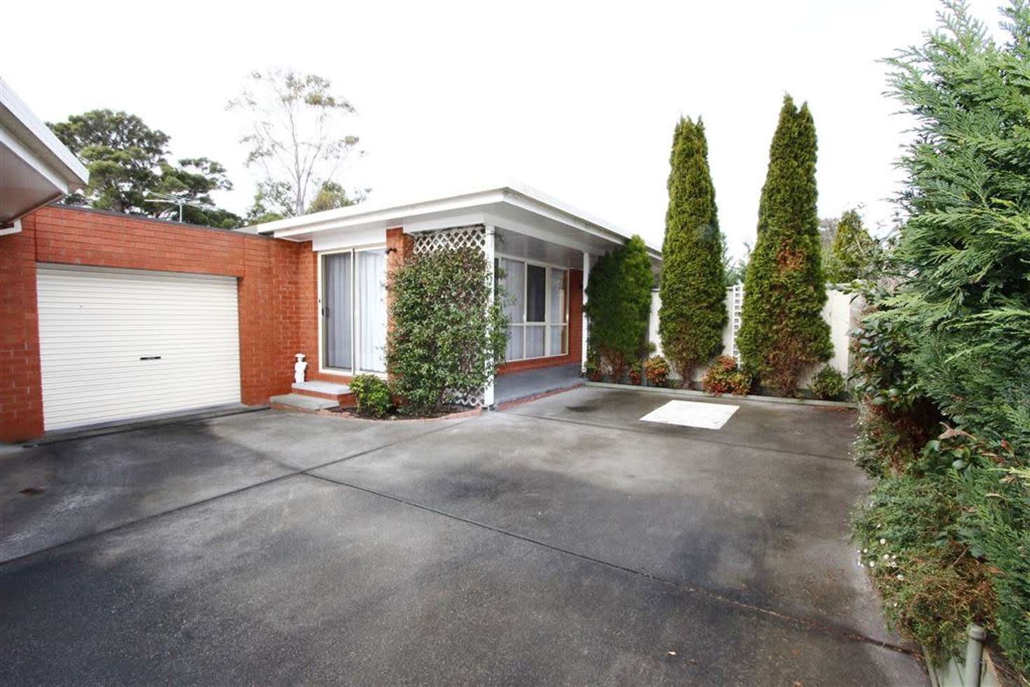 Main view of Homely unit listing, 2/11 Fairy Street, Bell Post Hill VIC 3215