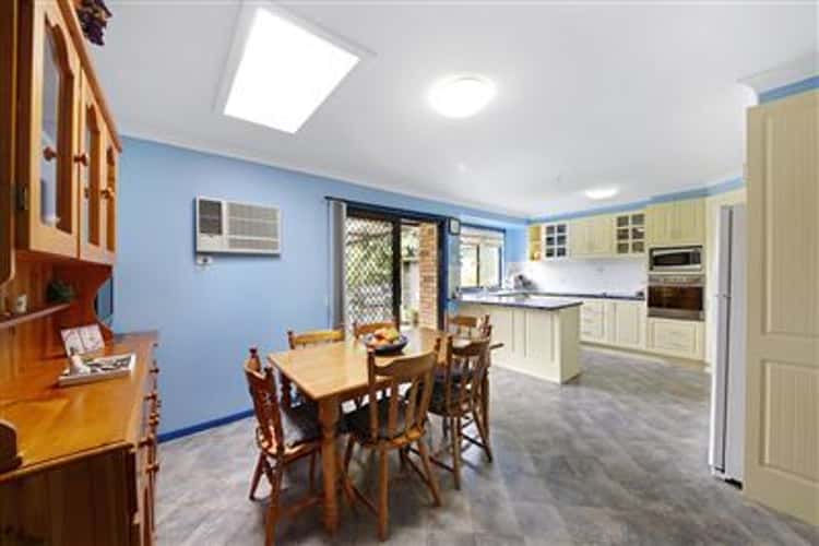 Fifth view of Homely house listing, 10 Donalbain Cct, Rosemeadow NSW 2560