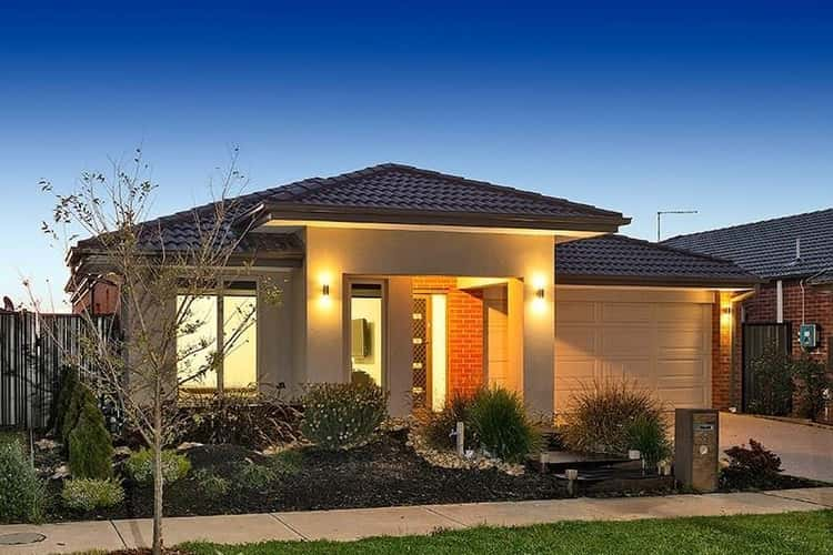 Main view of Homely house listing, 8 Lusitano Way, Clyde North VIC 3978