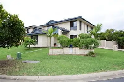 9 Lake Breeze Drive, Windaroo QLD 4207