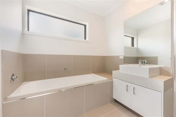 Fourth view of Homely unit listing, 1/41 Leila Crescent, Bell Post Hill VIC 3215