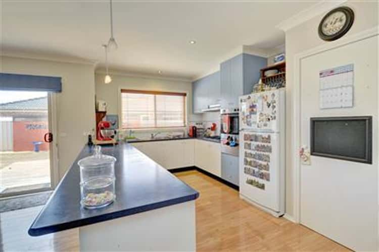 Fifth view of Homely house listing, 9 Whitely Crescent, Alfredton VIC 3350