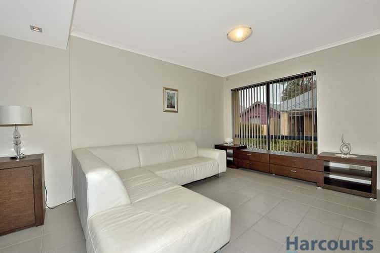 Third view of Homely townhouse listing, 35/1 Mariners Cove Drive, Dudley Park WA 6210