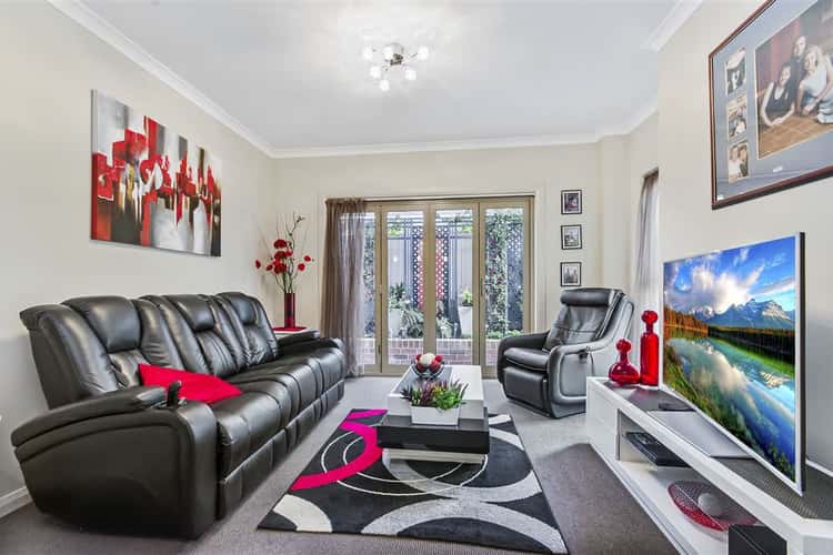 Fifth view of Homely house listing, 10 Dena Court, Bell Park VIC 3215