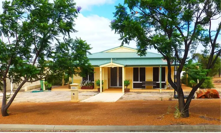 7 Spanney Street, Corrigin WA 6375