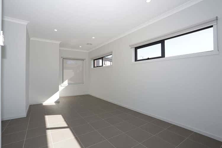 Fifth view of Homely townhouse listing, 2/16 Fulton Crescent, Burwood VIC 3125