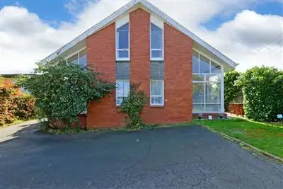 4/3 Shore Street
