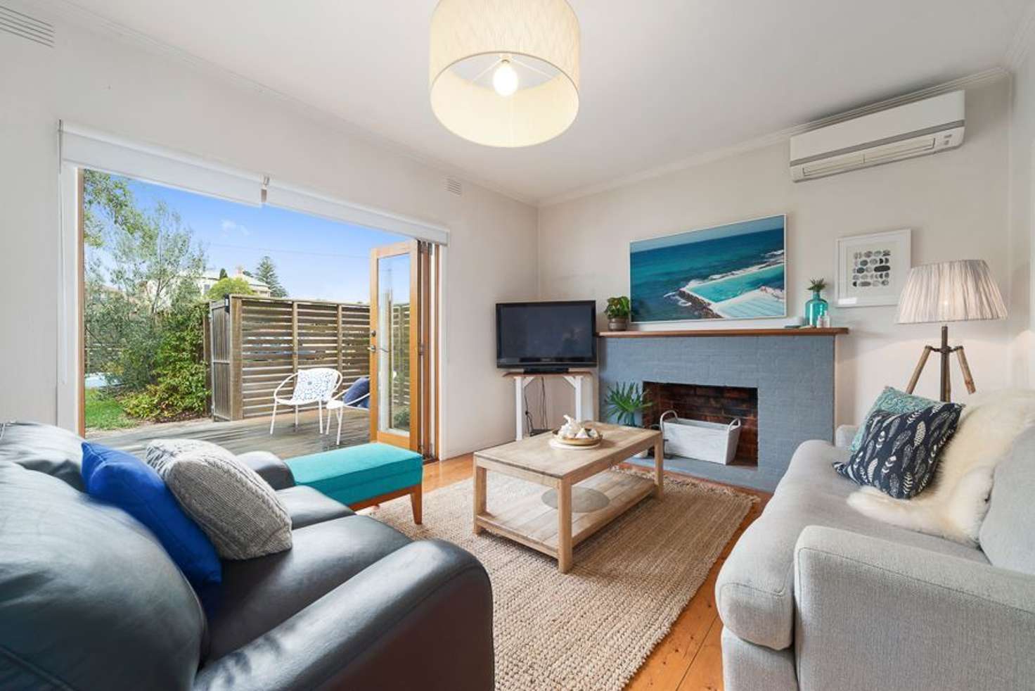 Main view of Homely unit listing, 1/102 Barkly Street, Mornington VIC 3931