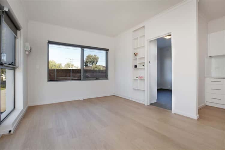 Fourth view of Homely apartment listing, 2/17 Rosstown Road, Carnegie VIC 3163