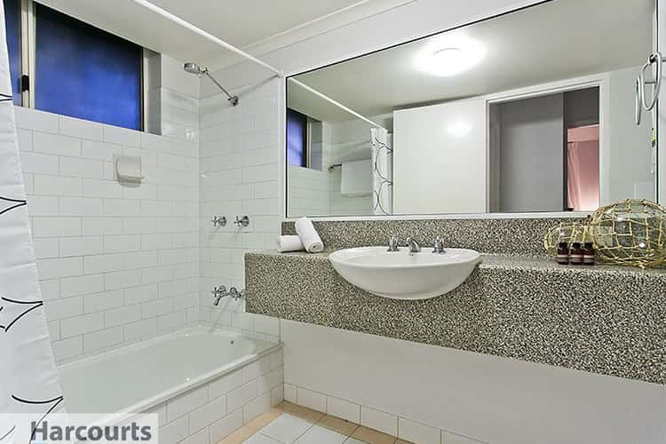 Fifth view of Homely unit listing, 4/52 Cadell Street, Auchenflower QLD 4066