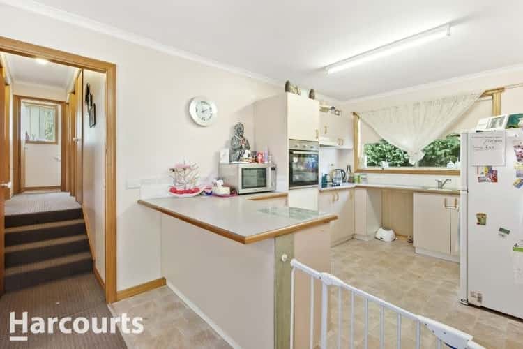 Third view of Homely house listing, 2 Leerama Court, Black Hill VIC 3350