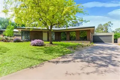 5 Hubbe Court, Burnside SA 5066