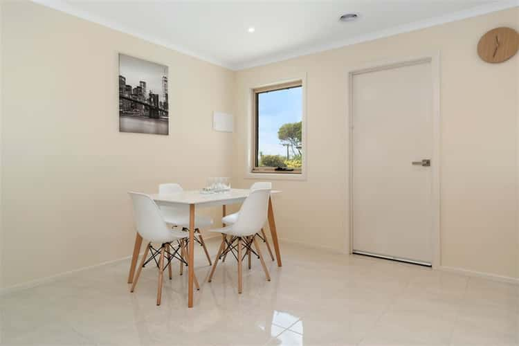 Fifth view of Homely unit listing, 2/27 Hodgins Crescent, Frankston North VIC 3200