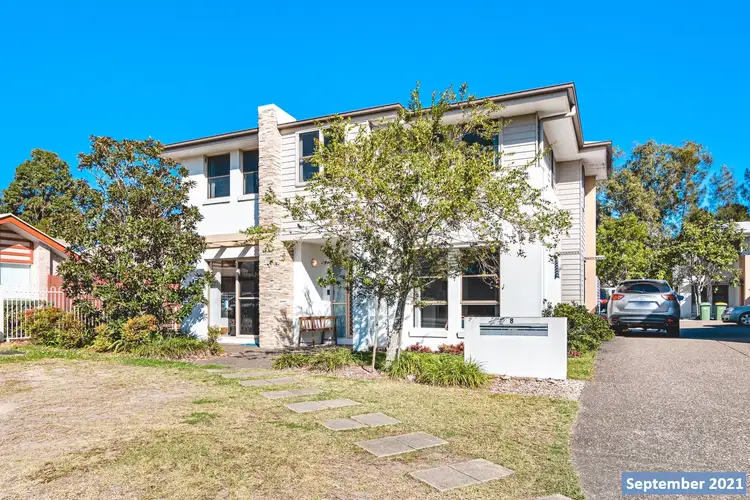 1/8 Holl Lane