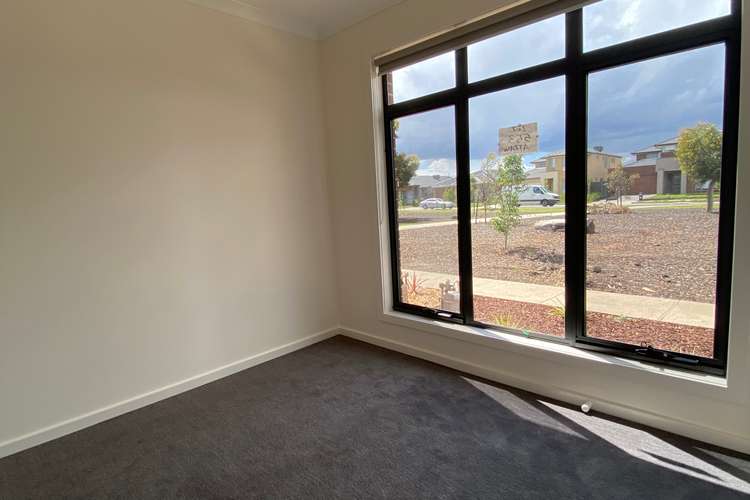 Fifth view of Homely house listing, 24 Attain Walk, Roxburgh Park VIC 3064