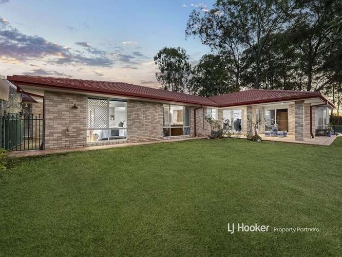 34 Eastwood Drive, Mansfield QLD 4122