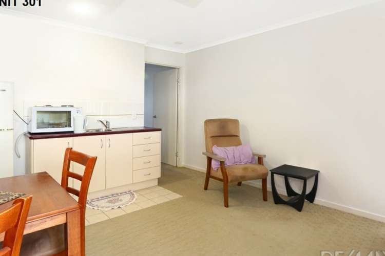 Fifth view of Homely villa listing, 5 Bourton Road (Units 305 & 301), Merrimac QLD 4226