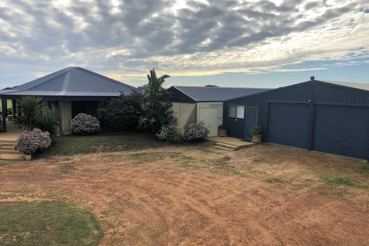 8 Webber Road, Moresby WA 6530
