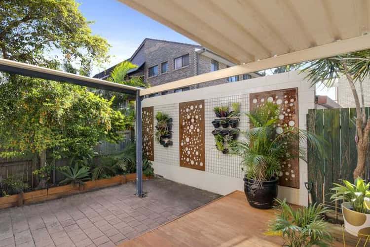 Main view of Homely townhouse listing, 1/25 Fifteenth Avenue, Palm Beach QLD 4221