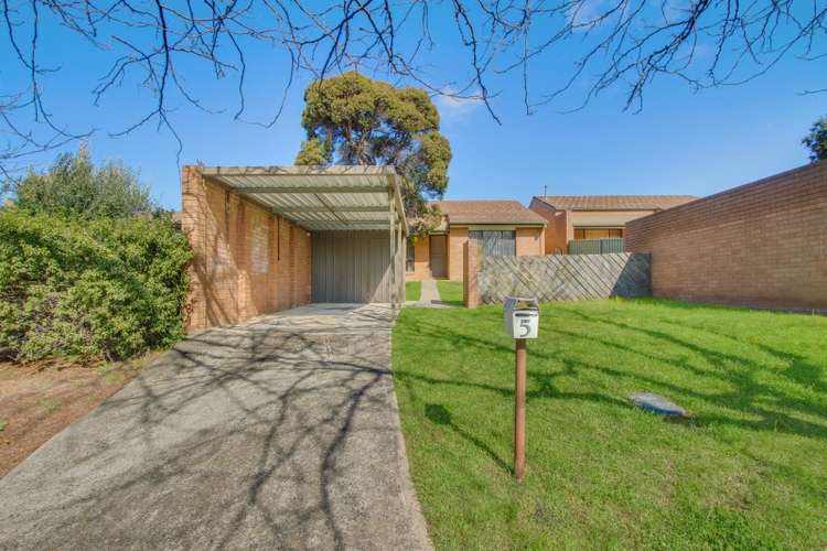 Main view of Homely townhouse listing, 5 Roughley Place, Florey ACT 2615