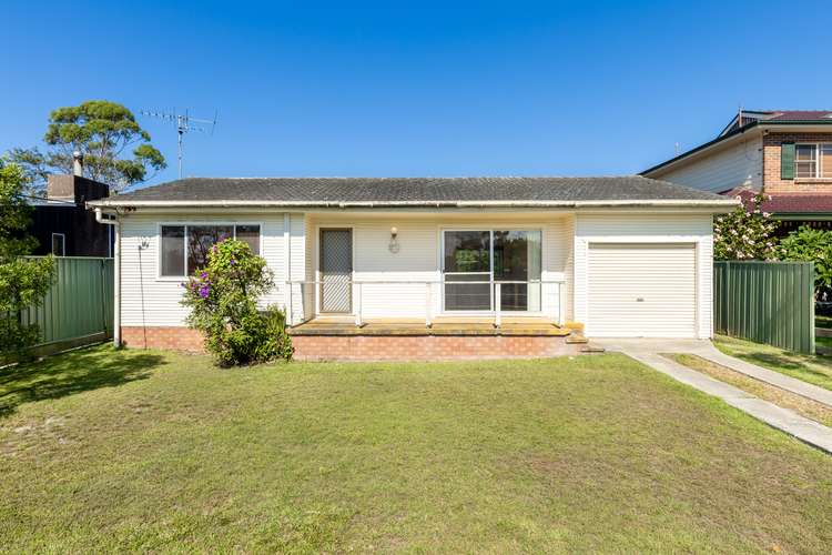 Main view of Homely house listing, 33 Poplars Avenue, Bateau Bay NSW 2261
