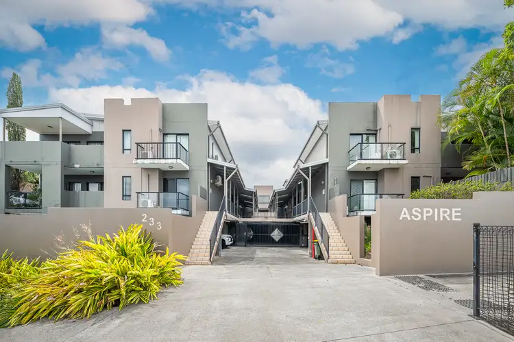 9/233 Gympie Road