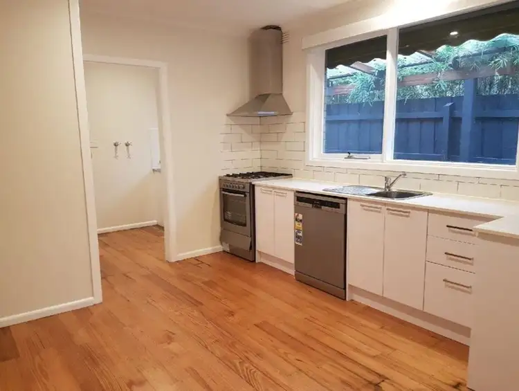 Fifth view of Homely villa listing, 4/2-4 The Crescent, Highett VIC 3190