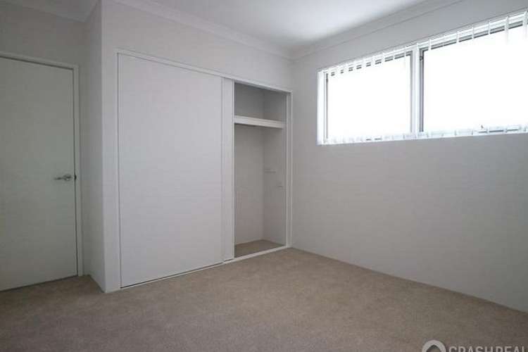 Third view of Homely unit listing, 5/42 Elizabeth Street, Cloverdale WA 6105