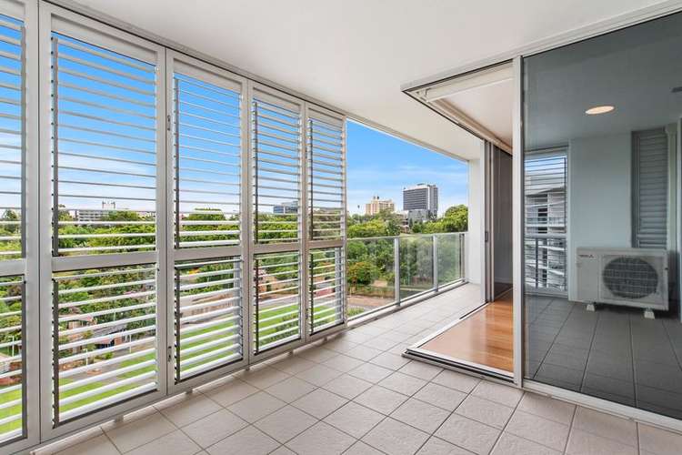 Fourth view of Homely apartment listing, 3038/3 Parkland Boulevard, Brisbane City QLD 4000