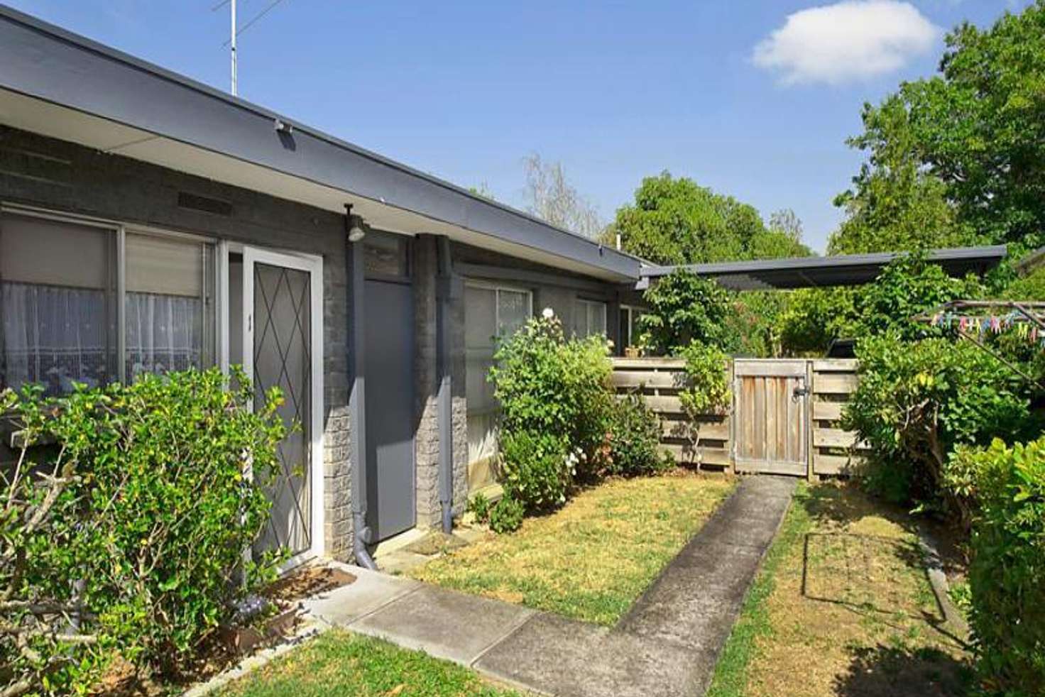 Main view of Homely unit listing, 1/5 Carson Crescent, Hawthorn VIC 3122