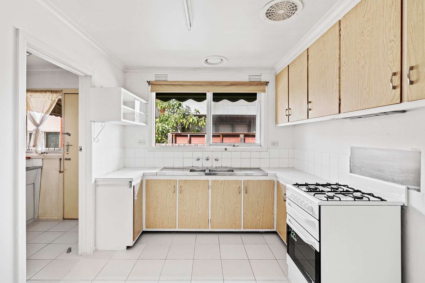 Main view of Homely unit listing, 5/10 Ashted Road, Box Hill VIC 3128