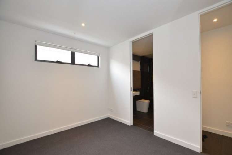 Fifth view of Homely apartment listing, 2/42 Kororoit Creek Road, Williamstown VIC 3016