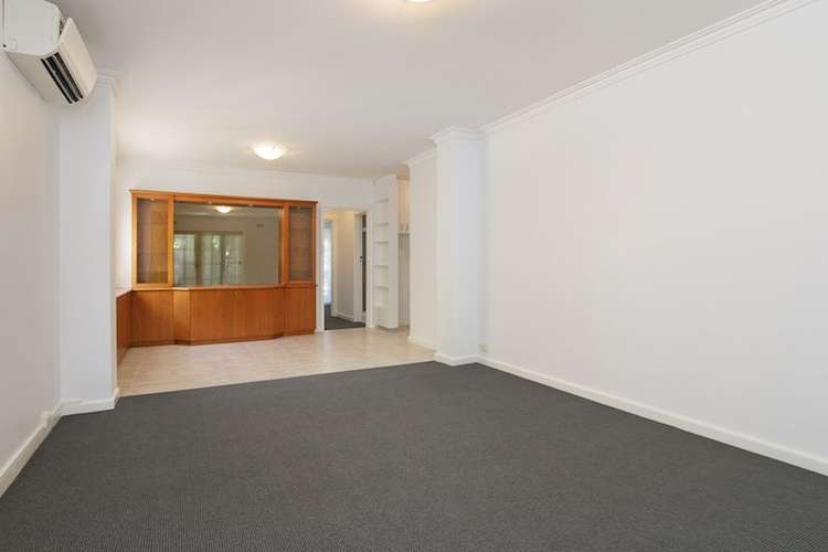 Fourth view of Homely unit listing, 1/14 Ogilvie Road, Mount Pleasant WA 6153