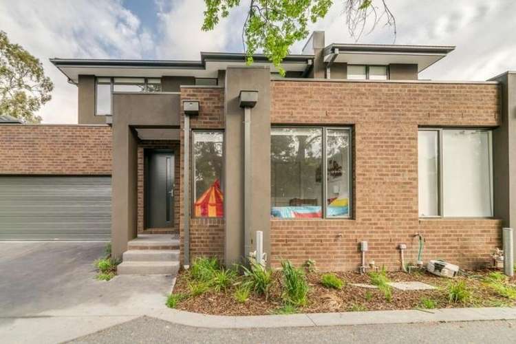 Main view of Homely townhouse listing, 2/7 Collett Avenue, Ringwood VIC 3134