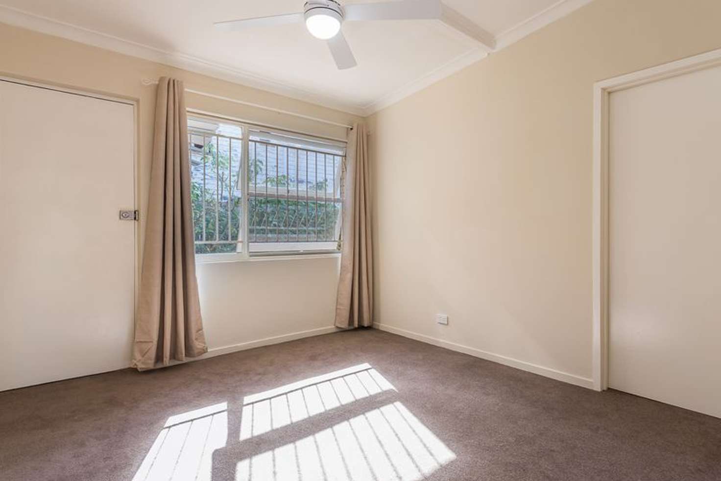 Main view of Homely unit listing, 2/10 Loch Street, West End QLD 4101