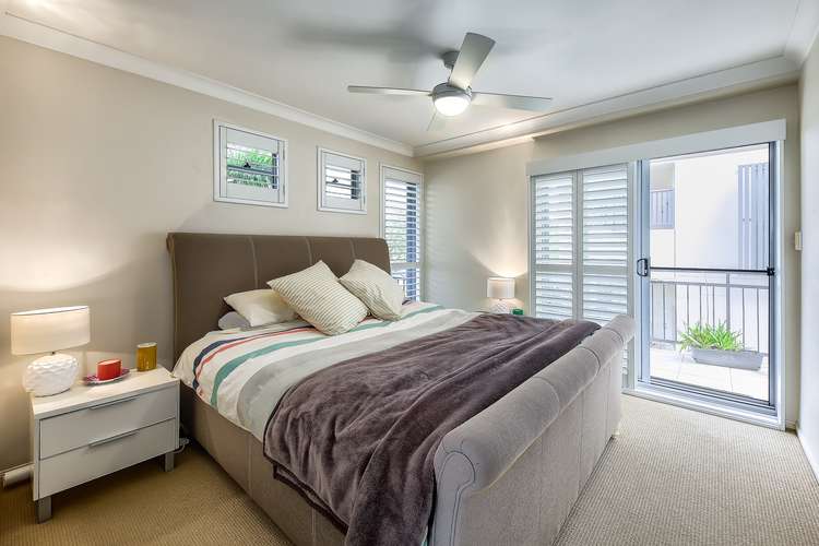 Third view of Homely apartment listing, 6/68 Heidelberg Street, East Brisbane QLD 4169