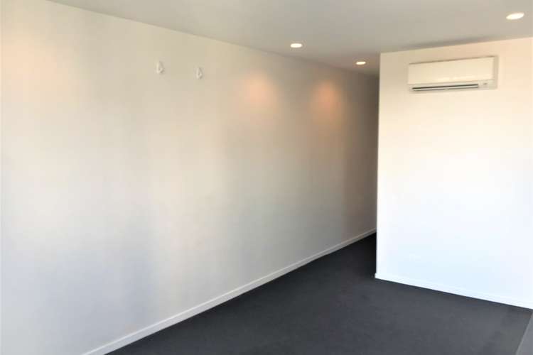 Fifth view of Homely apartment listing, 613/52 Park Street, South Melbourne VIC 3205