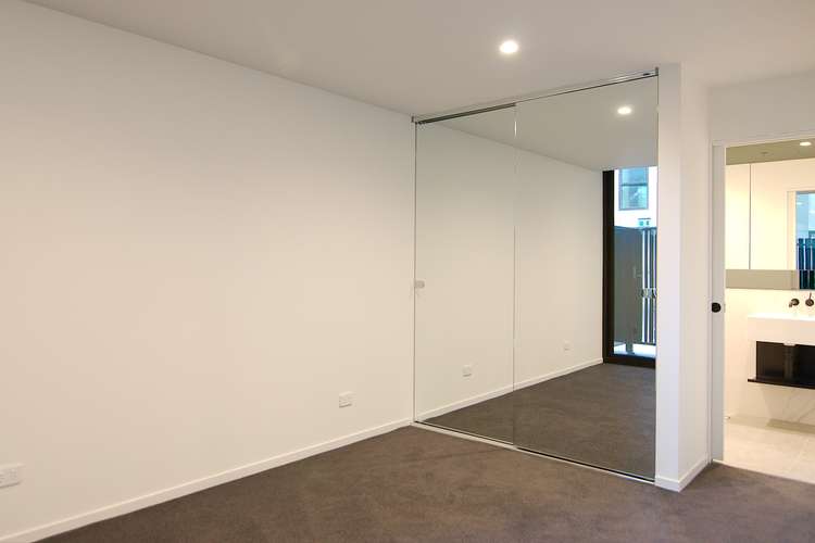 Third view of Homely apartment listing, 10/121 Rosslyn Street, West Melbourne VIC 3003