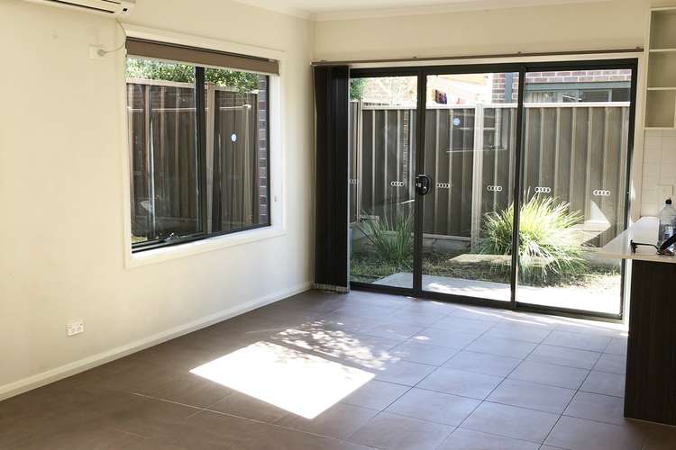 Second view of Homely townhouse listing, 32 Acland St, Craigieburn VIC 3064