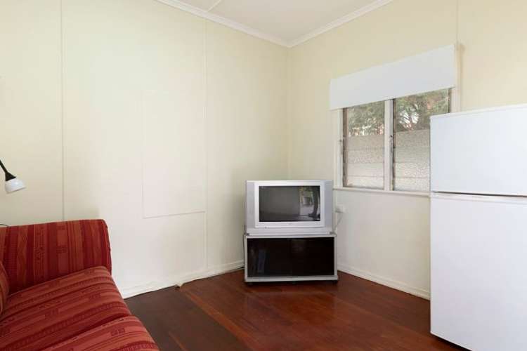 Fourth view of Homely unit listing, 2/83 Whitmore Street, Taringa QLD 4068