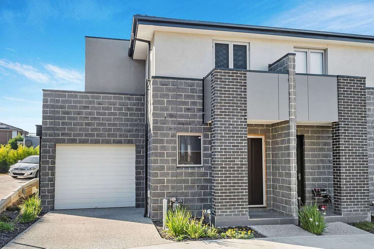 Main view of Homely townhouse listing, 21/2 Ambrose Treacy Drive, Bundoora VIC 3083