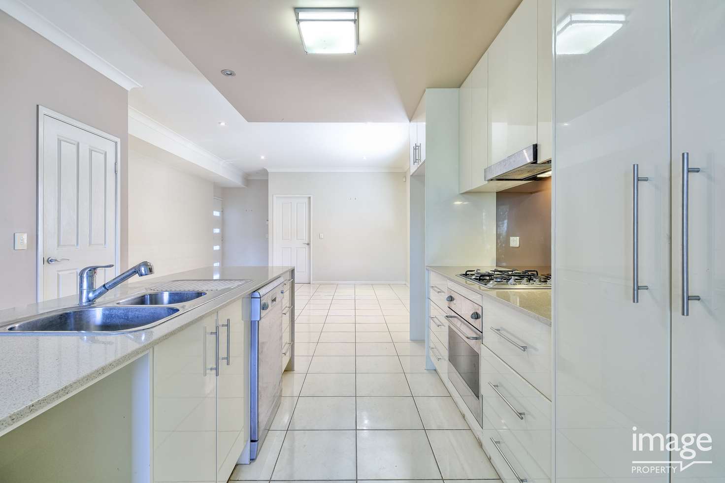 Main view of Homely townhouse listing, 2/31 Buxton Street, Ascot QLD 4007