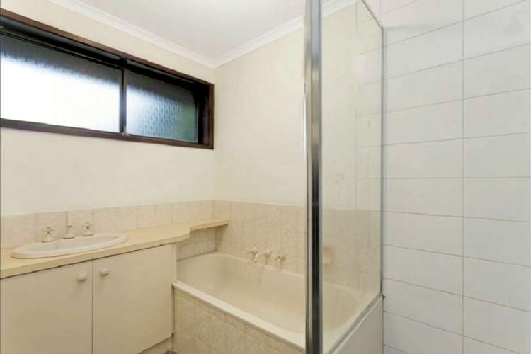 Fifth view of Homely house listing, 15 Milner Court, Cranbourne VIC 3977